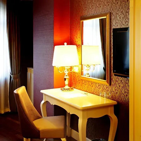 My Roomi Hotel 4*